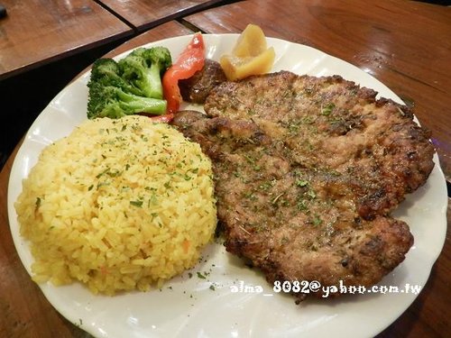 炭燒豬排飯,紅酒燉牛肉,西班牙海鮮飯,西班牙高第,西班牙高第咖啡館