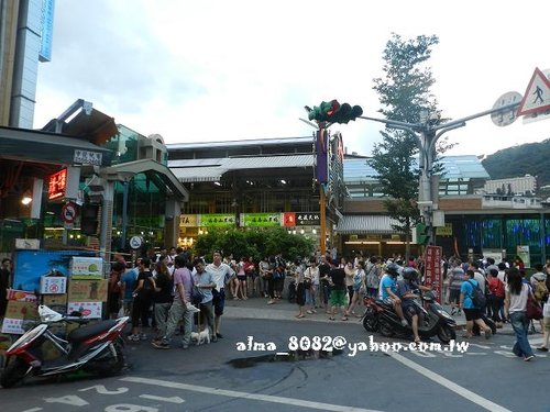 南港老張?zhí)靠竞凤?士林伯豆花,士林夜市,士林科教,泰味廚房,泰式料理,老張,老牌士林十全排骨,胡椒餅,藥燉排骨