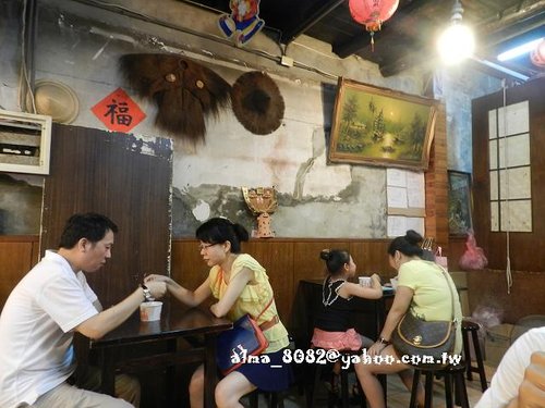 南港老張?zhí)靠竞凤?士林伯豆花,士林夜市,士林科教,泰味廚房,泰式料理,老張,老牌士林十全排骨,胡椒餅,藥燉排骨