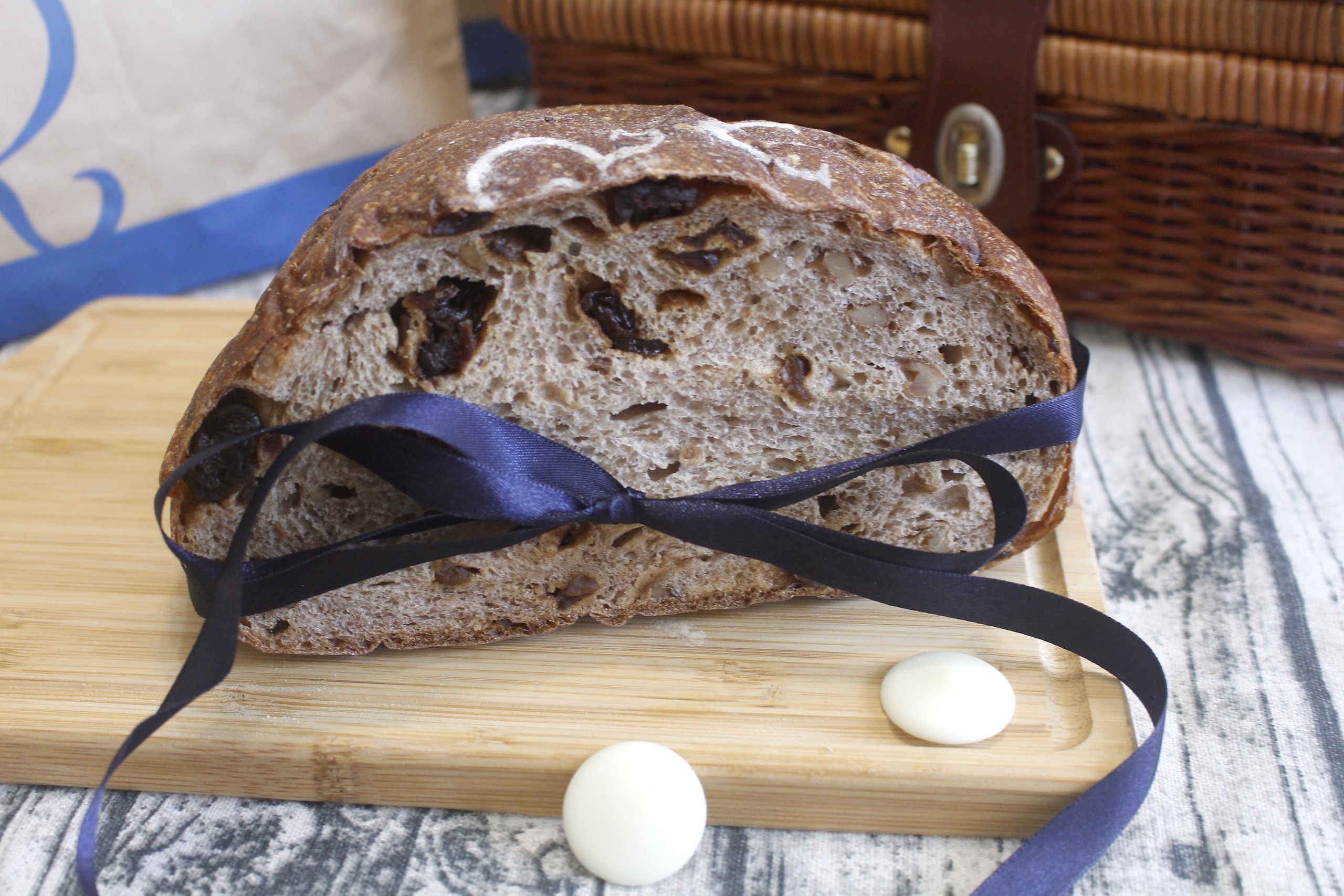 【桃園 REAL真?CAFé?BREAD】新型態麵包時尚店。鎮店之寶「酒釀桂圓」歐式麵包超美味！