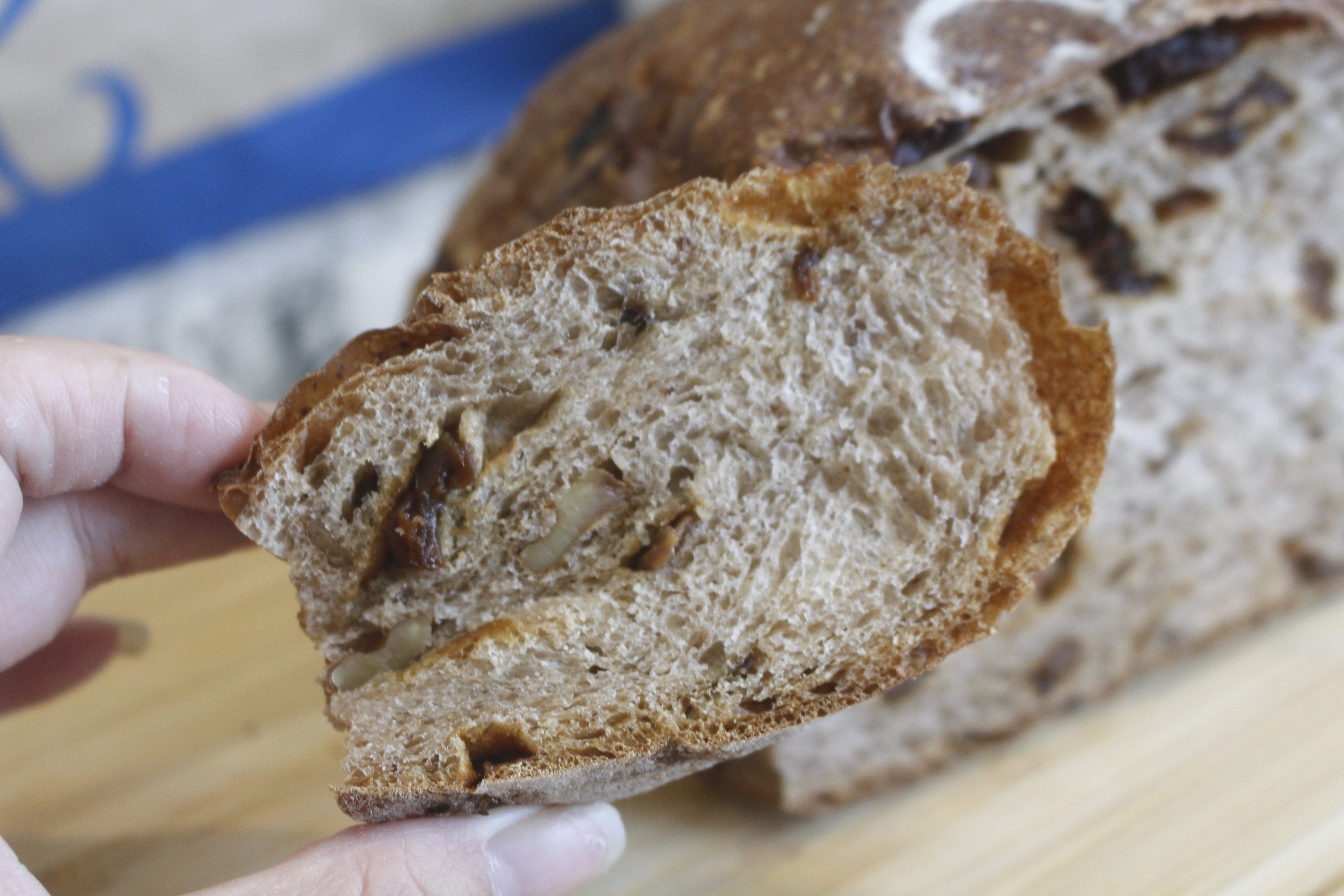 【桃園 REAL真?CAFé?BREAD】新型態麵包時尚店。鎮店之寶「酒釀桂圓」歐式麵包超美味！