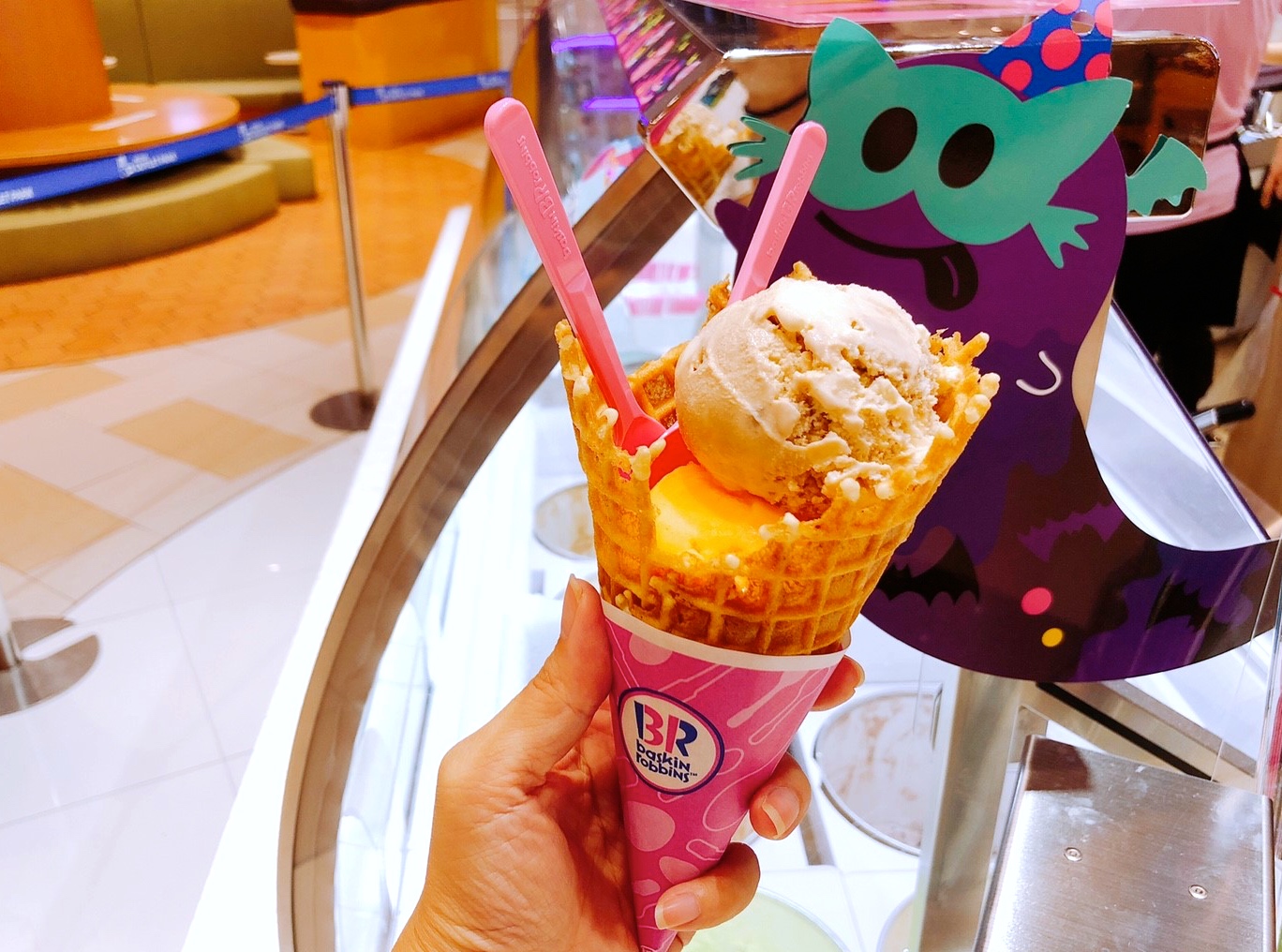 31 ice cream,31冰淇淋,冰淇淋,林口三井,林口美食,無敵星聖代,耀西蛋組合,超級瑪利歐