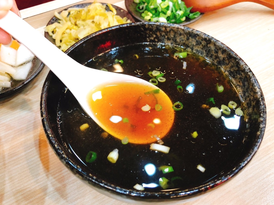 【新北 清一色牛肉麵】大胃王請進!!!牛肉麵免費續麵續湯、竟然還有珍珠奶茶免費喝到飽