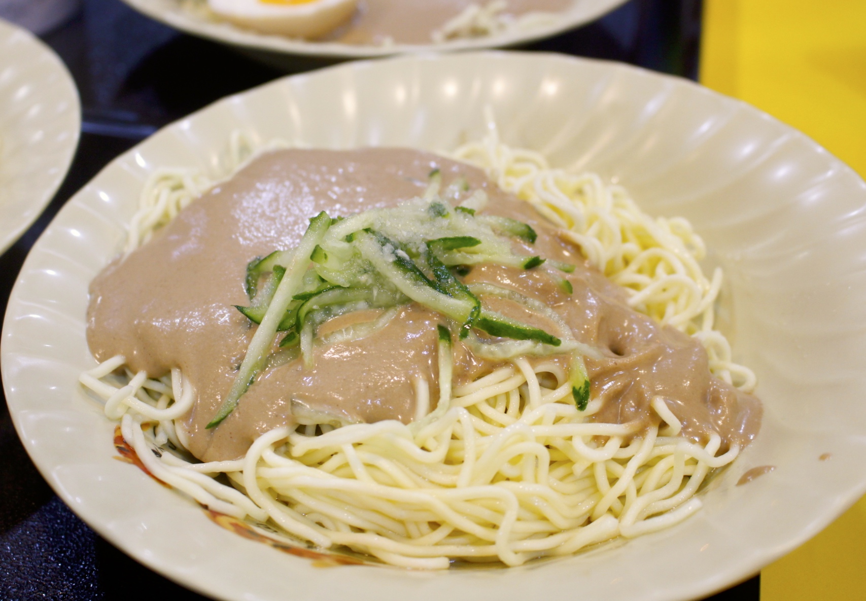 【臺北 玖二涼麵】繞一圈饒河不吃夜市名店。招牌涼麵“麻醬＋臺式炸醬”蹦出新風(fēng)味