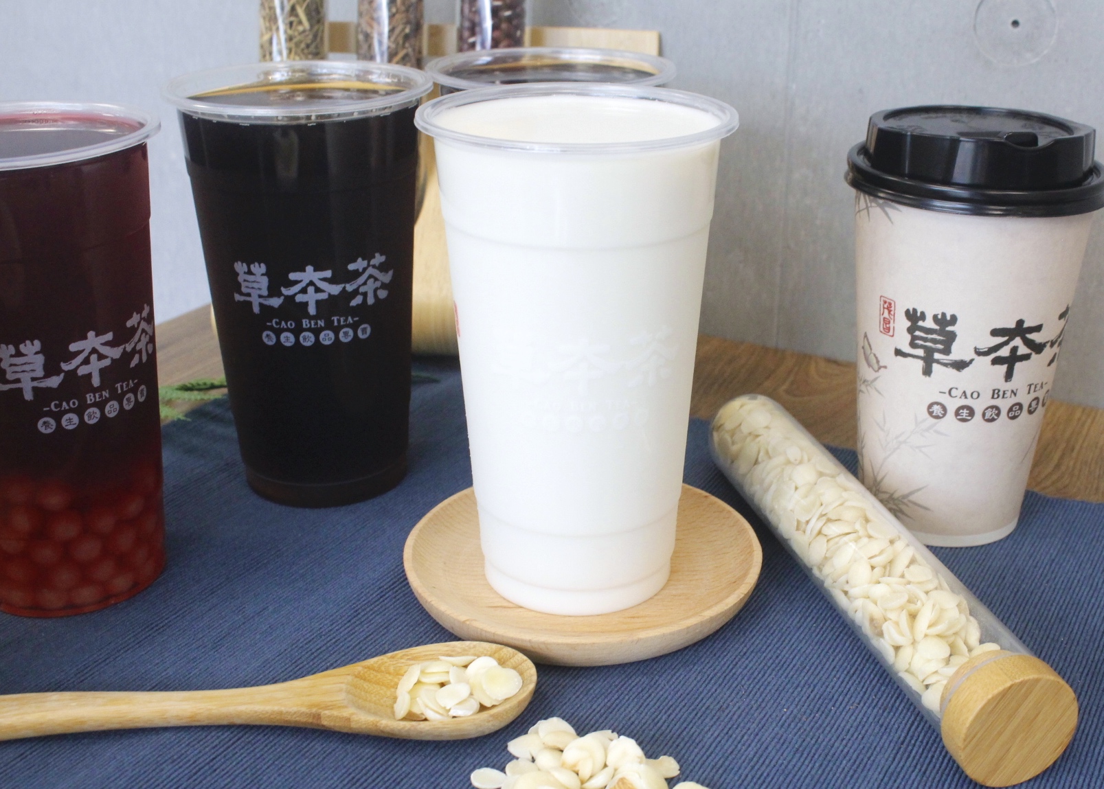 【桃園 草本茶(林口店)】天然中藥製成養生飲品！每一杯都是「為家人煮的茶」綜合嫩仙草超澎湃