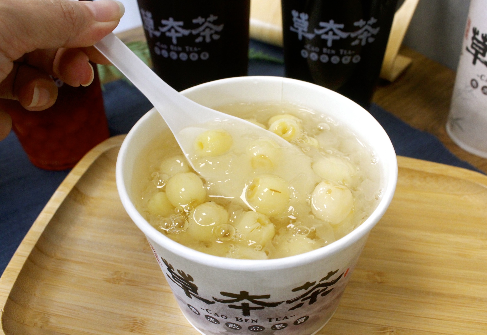 【桃園 草本茶(林口店)】天然中藥製成養生飲品！每一杯都是「為家人煮的茶」綜合嫩仙草超澎湃