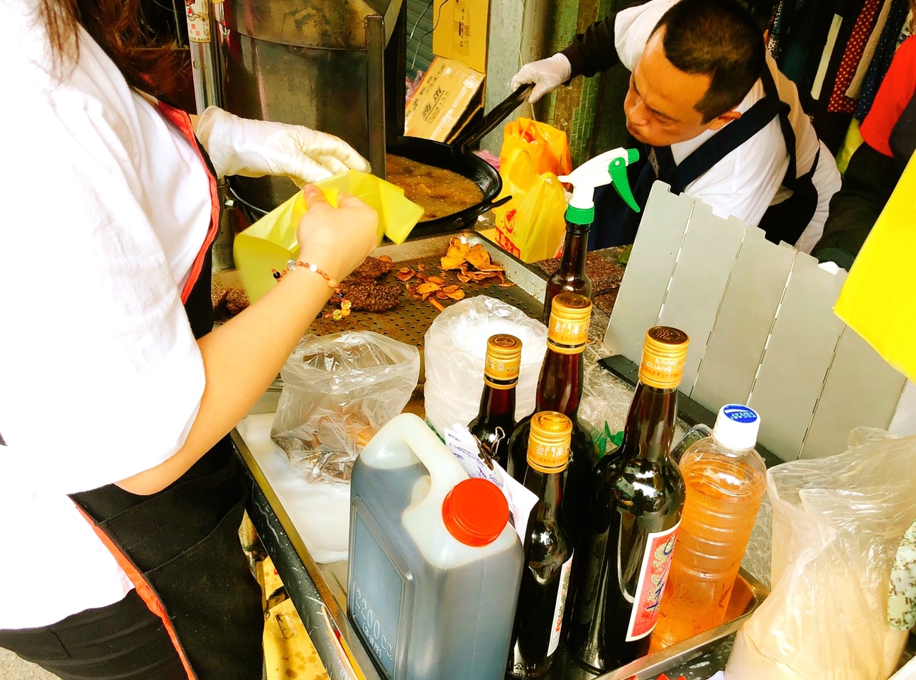 【食 麻油鵝血糕】藏匿傳統市場的限量美食。一星期只賣三天！賣完明天請早、在地傳統補品小吃