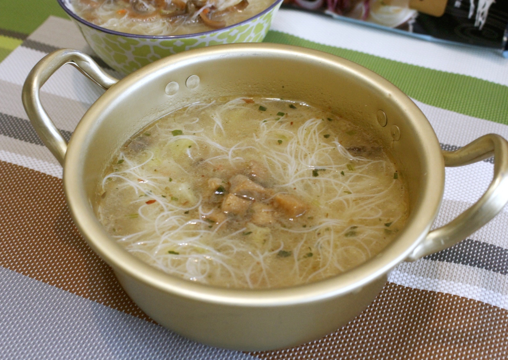 【食 漁品軒】基隆十大伴手禮！全臺(tái)唯一即食(泡)的海鮮米粉、XO醬讓菜色增添海鮮風(fēng)味