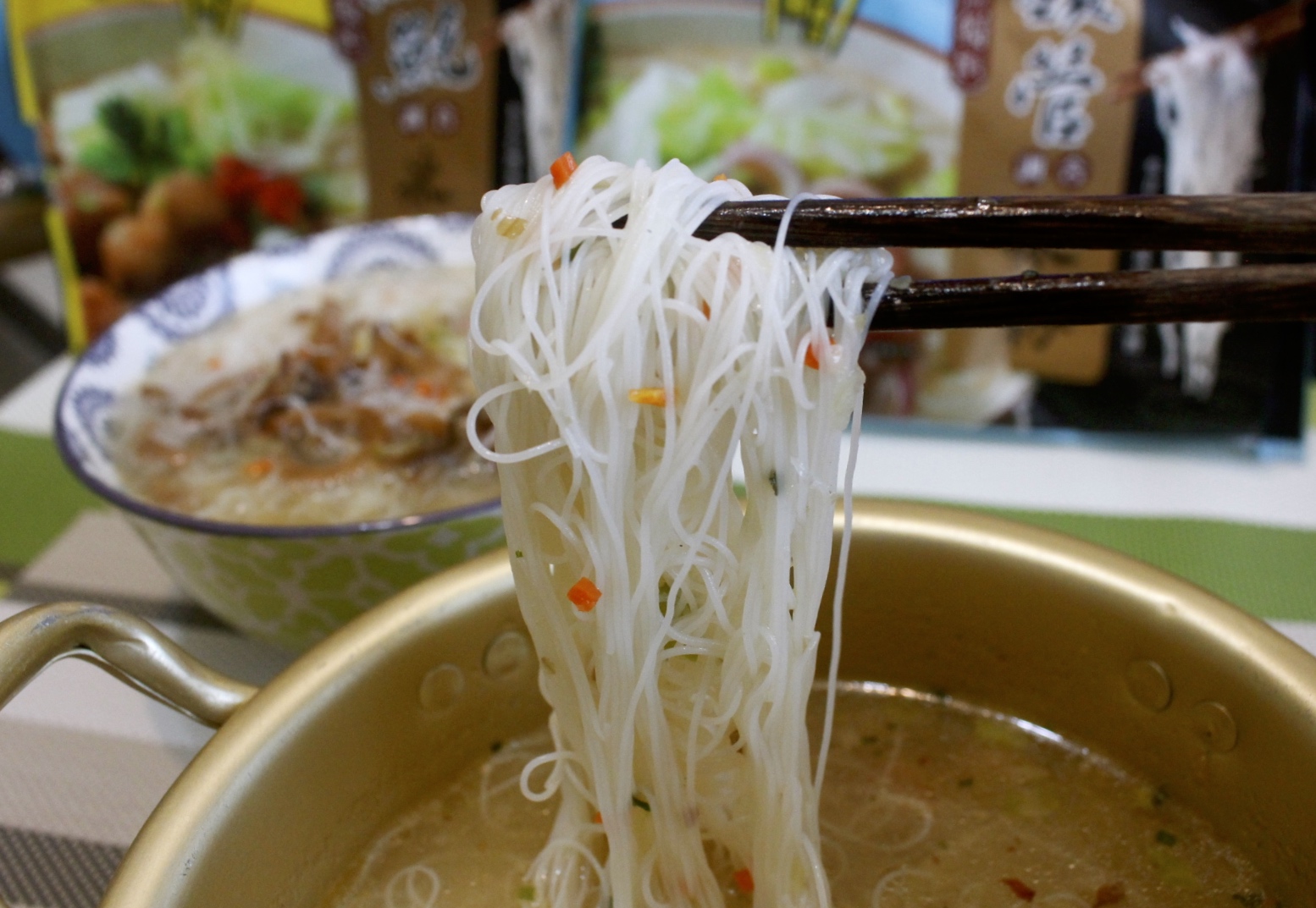 【食 漁品軒】基隆十大伴手禮！全臺(tái)唯一即食(泡)的海鮮米粉、XO醬讓菜色增添海鮮風(fēng)味