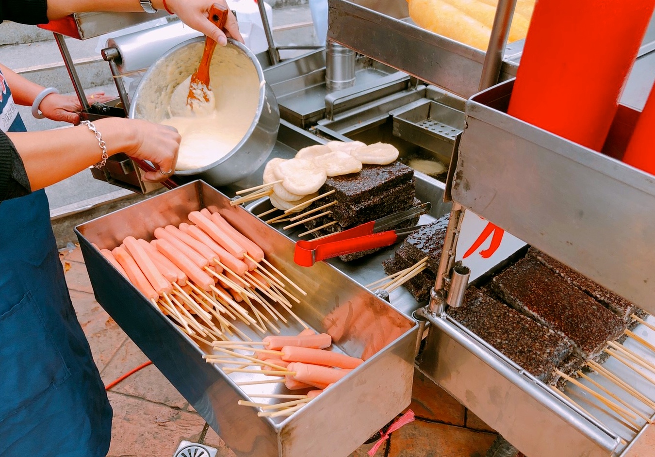 汾條伯大腸包香腸，陳記素食春捲，桃園小吃