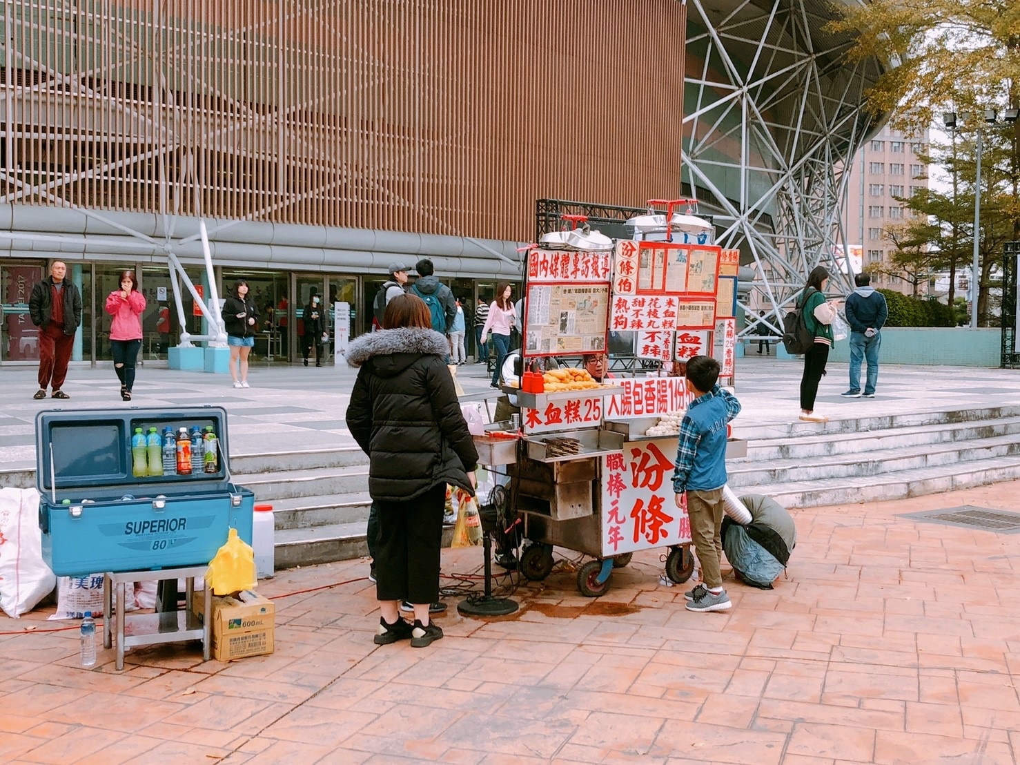 汾條伯大腸包香腸，陳記素食春捲，桃園小吃