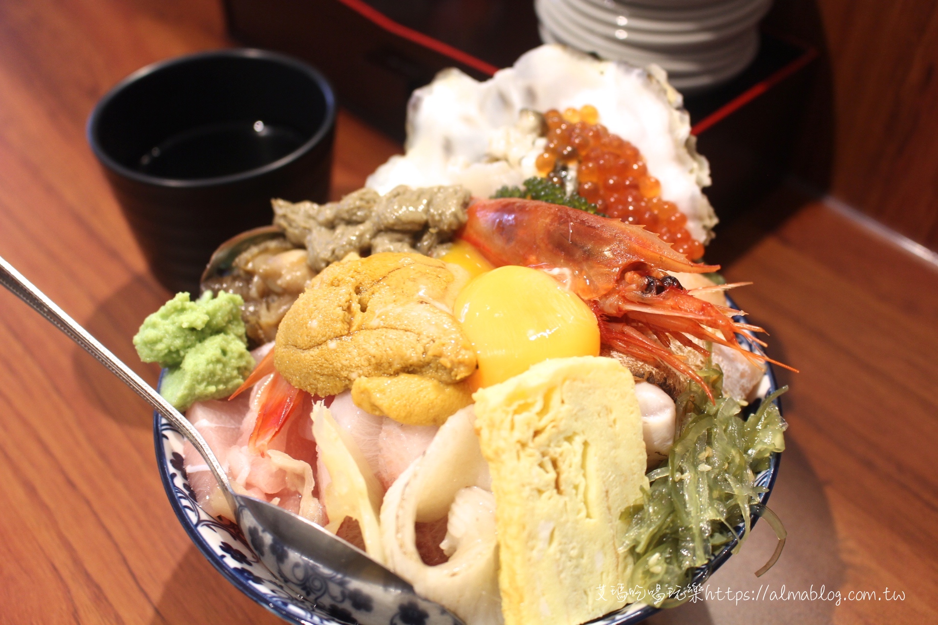 林生食丼飯