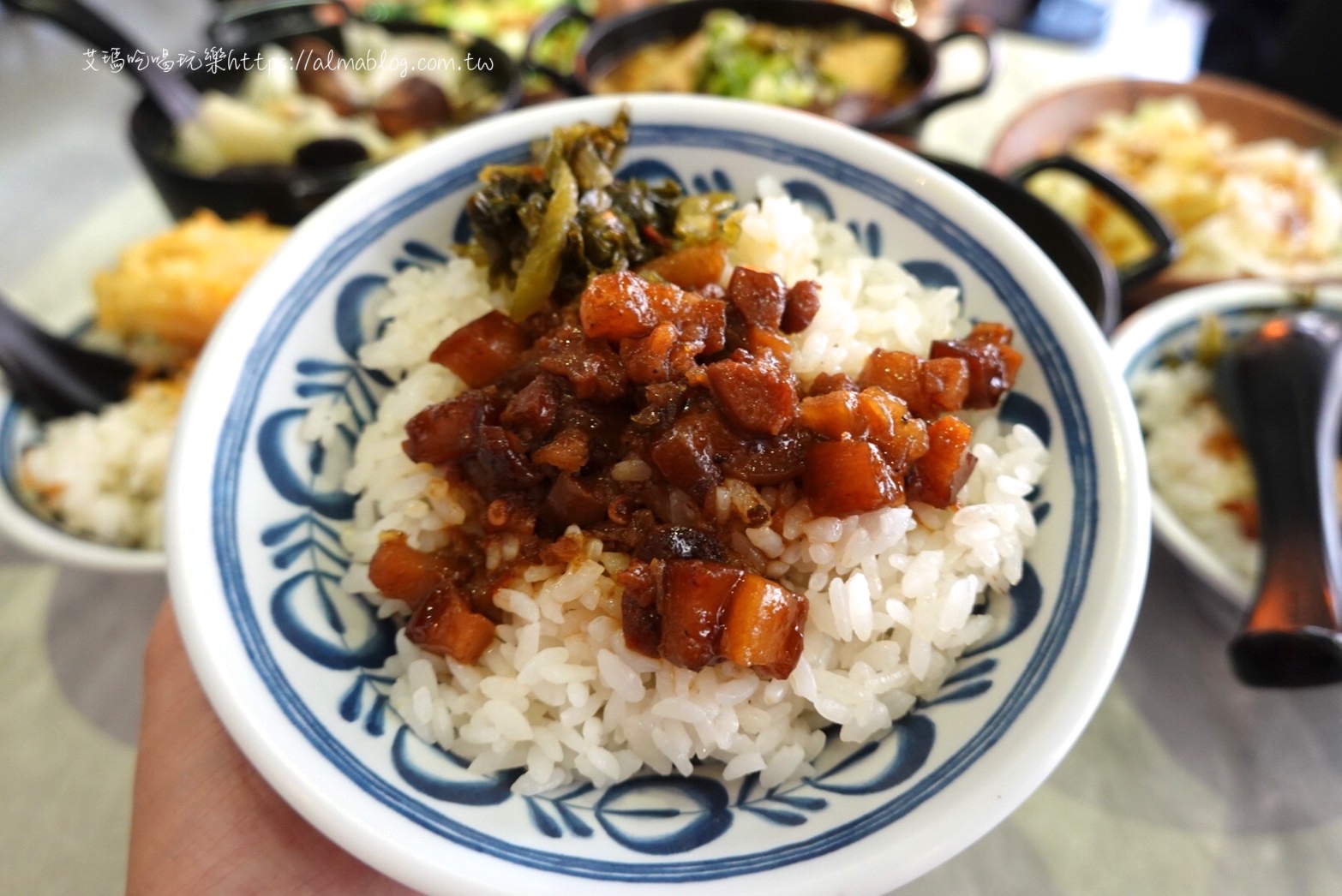 臺中美食,國民小吃,川辣滷肉飯,港式胡椒蛤蠣煲湯,滷肉飯,福來芳x川辣銷魂飯館,老饕滷肉飯,豬油拌飯,香菇蛤蠣雞,麻油乾麵線,麻辣豆腐鴨血泡麵