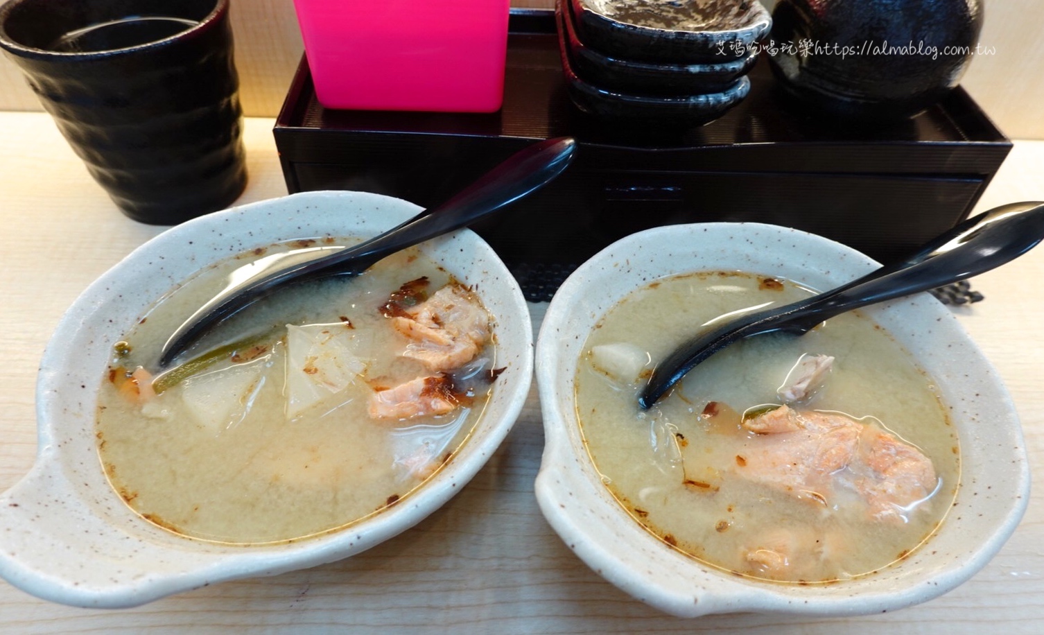 中壢美食,丼飯,味噌湯,握壽司,日本料理,桃園日料,桃園美食,河馬食堂,生魚片