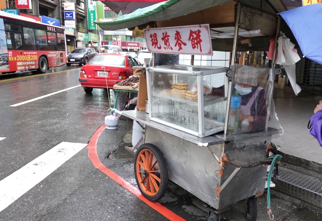 中壢小吃,傳統小吃,桃園美食,現煎麥餅,銅板美食,麥仔煎