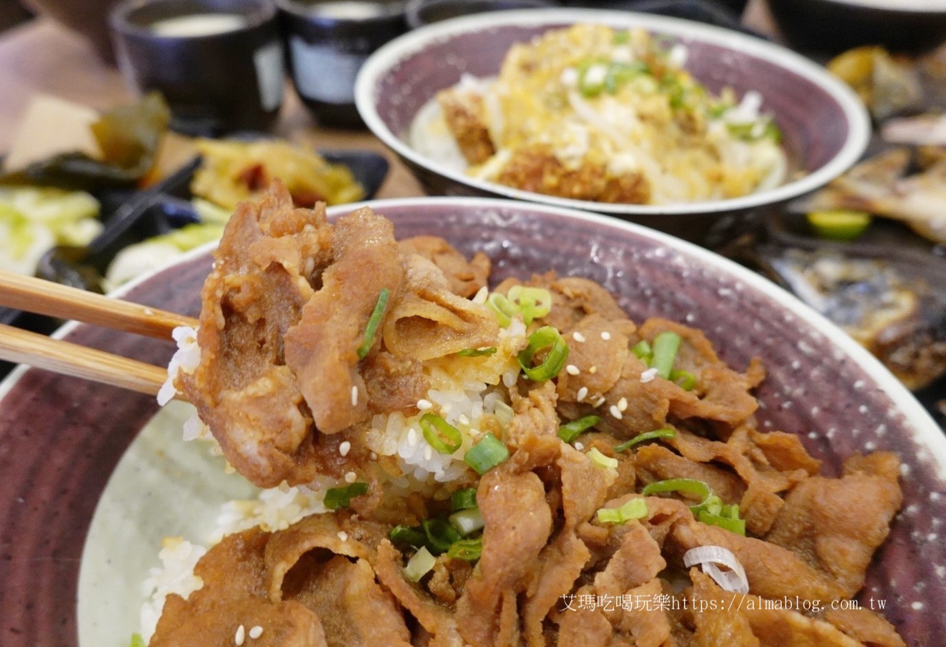 千夜一夜干 丼飯,午仔魚(yú),吃到飽,日式丼飯,桃園美食,燒肉飯,花魚(yú)一夜干,蘆竹美食,豬排丼飯