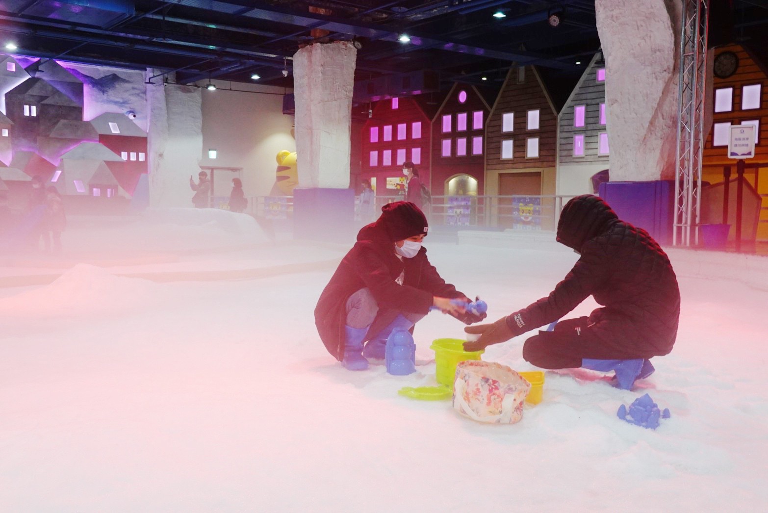 20度恆溫雪場,SNOWTOWN 雪樂地,臺中三井,臺中好玩,巧虎好朋友雪之旅,滑雪