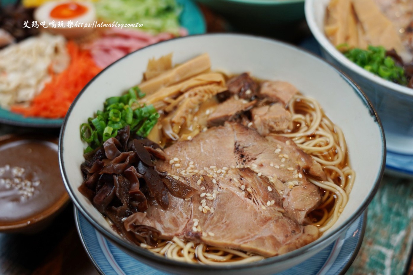 博多豚骨拉麵,唐揚雞,壽星禮,山禾堂拉麵(中壢店),拉麵,日式叉燒肉吃到飽,桃園美食,池袋醬油拉麵,淡麗鹽味拉麵,清湯豆皮拉麵,花生芝麻醬涼麵,黑麻麻山珍海味拉麵