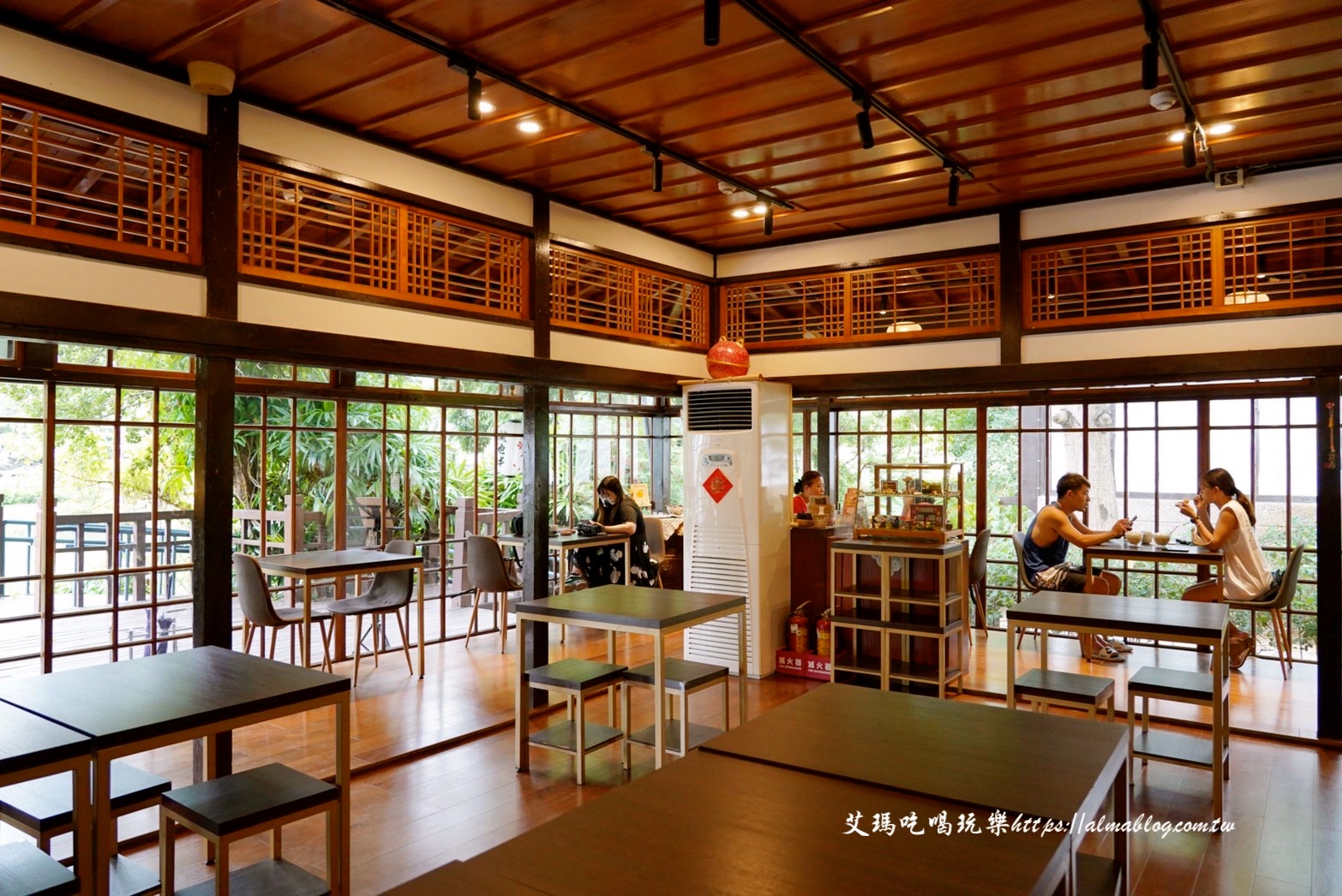 麗池畔,新竹公園,老宅,定食,日料,立體拉花,麗池生活美學(xué)館,餵食,公園,免費景點,鯖魚定食