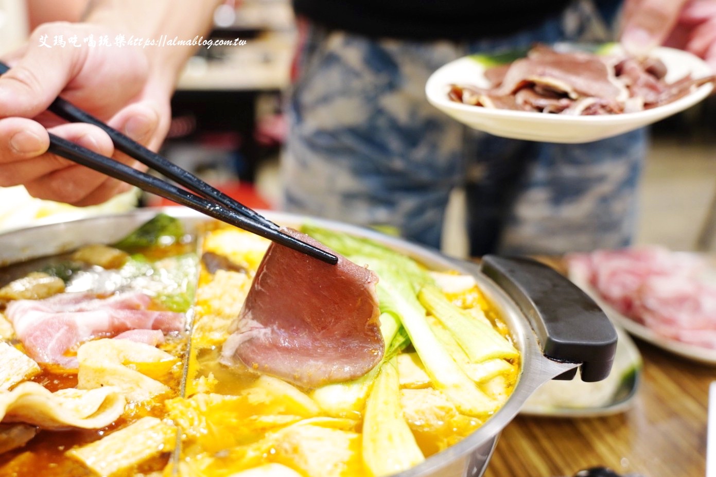 山羊城全羊館羊肉爐,羊肉爐,薑母鴨,泡菜鍋,三重美食,新北美食,山羊城,全羊館,臺灣小吃,鍋物,羊三層肉,山羊城羊肉爐