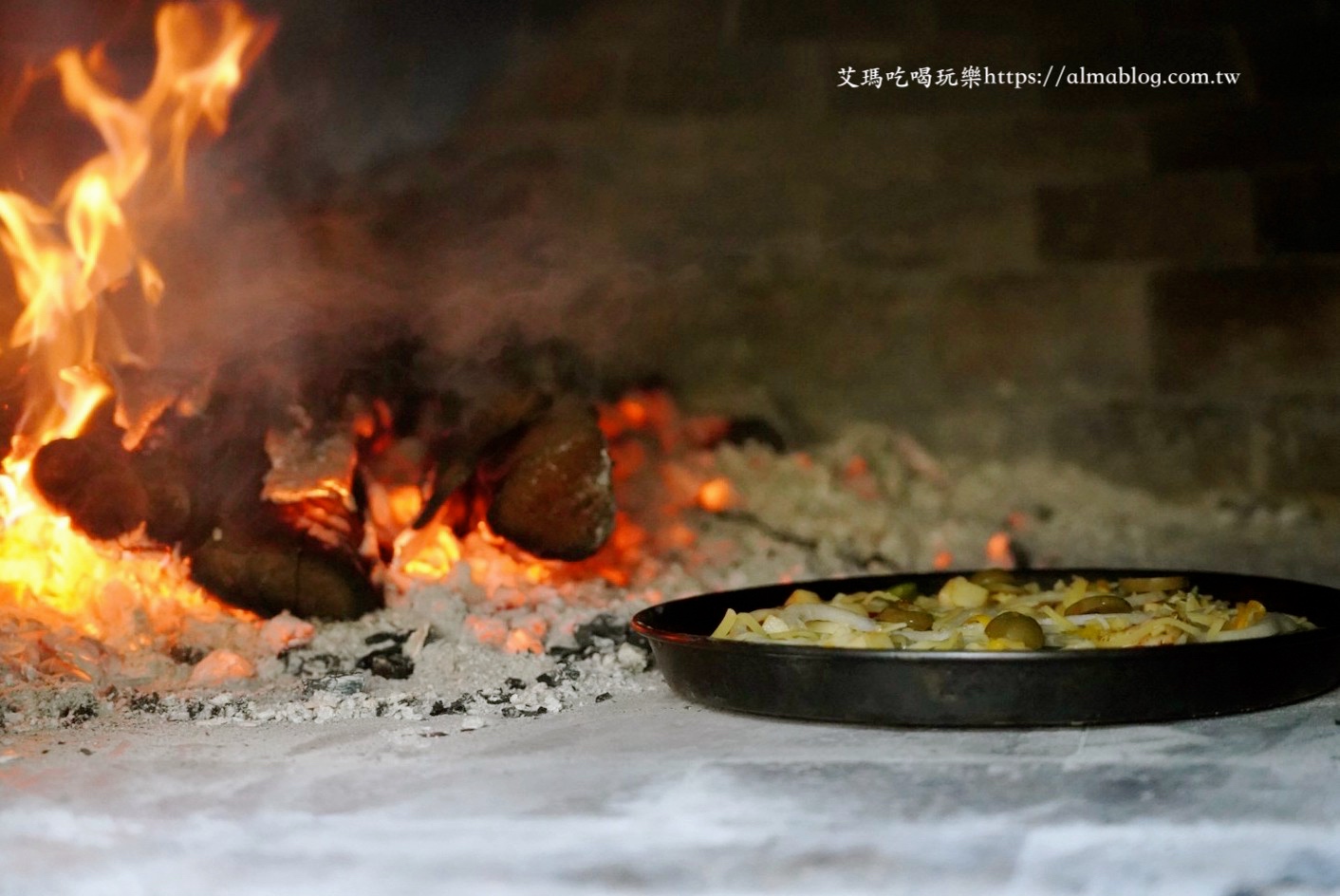 新北美食,林口美食,1227山屋,295山頂,咖啡館,泡茶,窯烤披薩,窯烤麵包,竹林山茶行