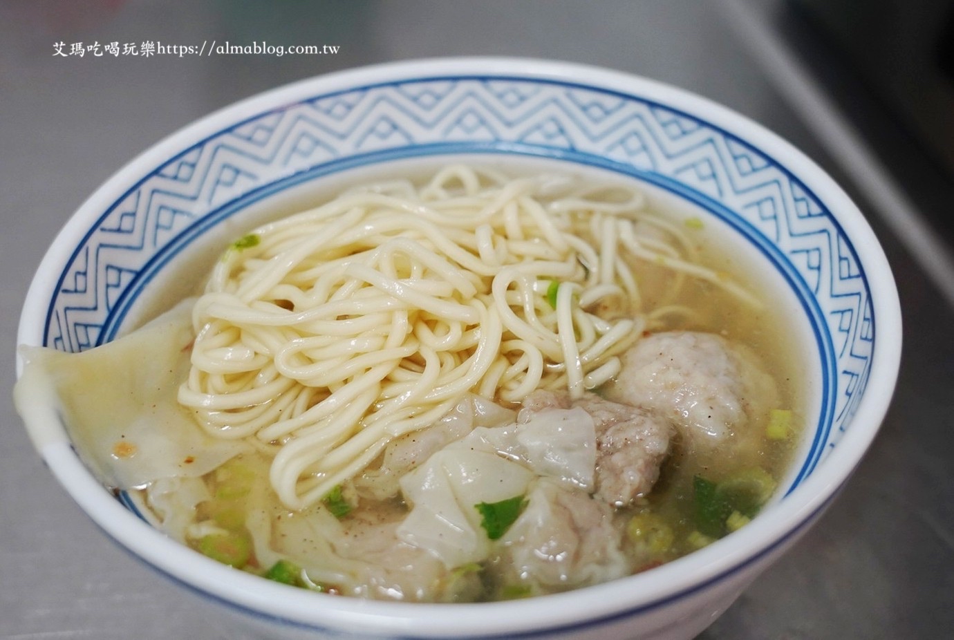 宜蘭美食,麻醬麵,一香飲食店,餛飩麵,臺灣小吃,魚肉丸,菜市場美食