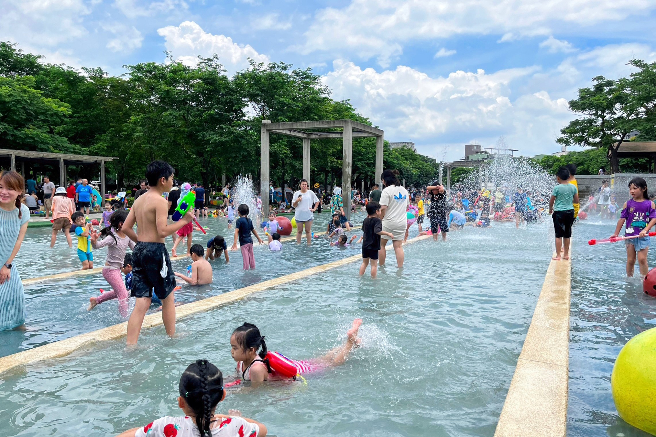 鶯歌陶瓷博物館水廣場(chǎng)