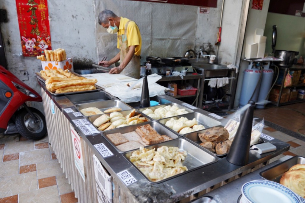 劉家早點(diǎn),奶油脆餅,宜蘭早餐,宜蘭美食,早餐,早點(diǎn)臺(tái)灣小吃,煎包,燒餅油條,蛋餅,豆?jié){,飯糰