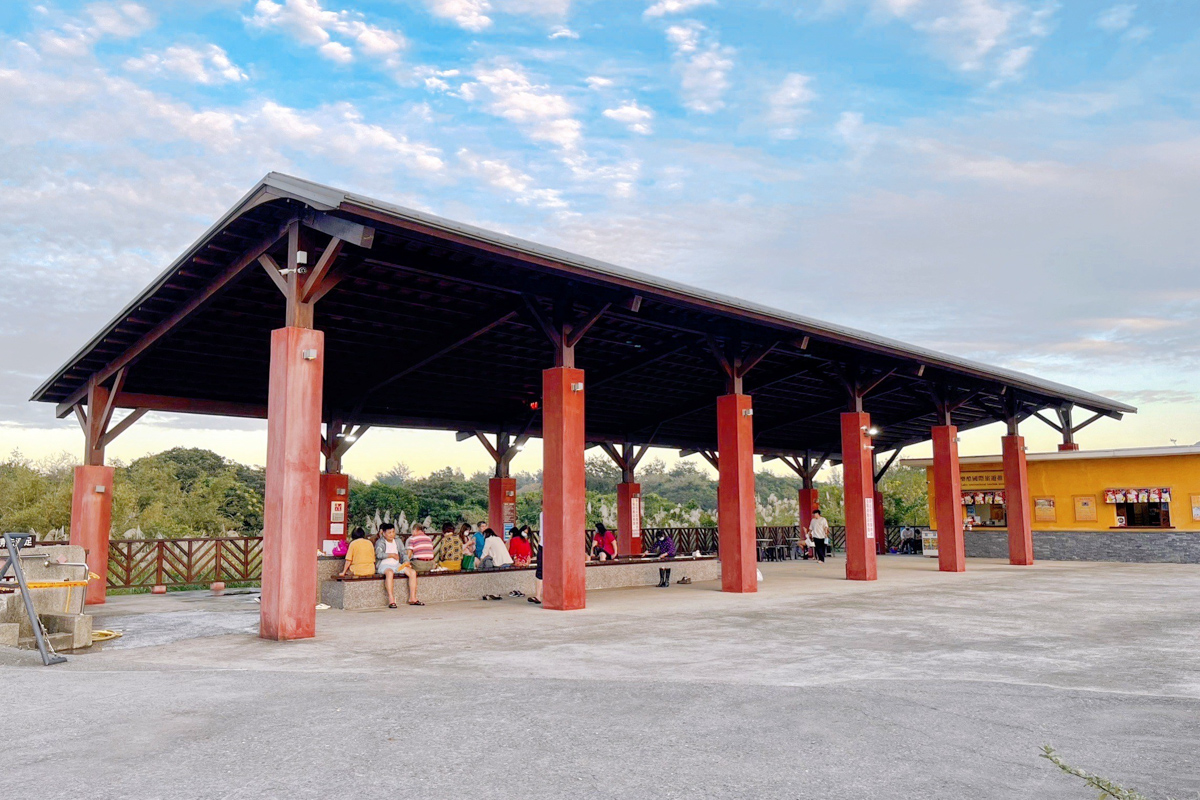 大鵬足湯公園