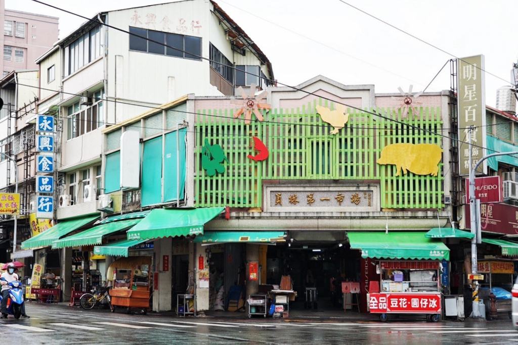 彰化美食,員林美食,員林小吃,臺灣小吃,東門賴家碗粿,粽子, 員林第一市場,古早味碳烤玉米, 阿成梅干扣肉,點頭大餅水煎包,阿婆客家麻糬,番薯市八寶圓仔冰,二郎木瓜牛奶,黃家鱟殼炒蚵仔麵,右舍咖啡vicinocafe,彰化員林米糕榕,游記陜西老潼關(guān)肉夾饃,高雄木瓜牛奶