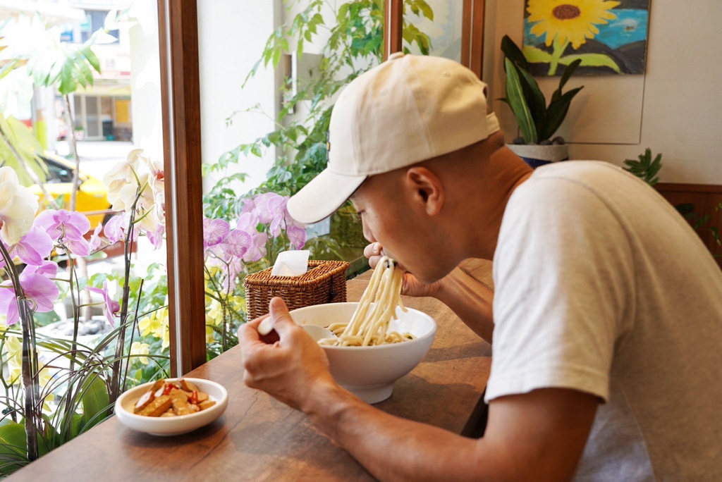 八柒麵館