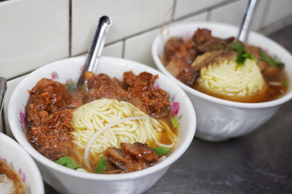 廟東清水排骨酥麵